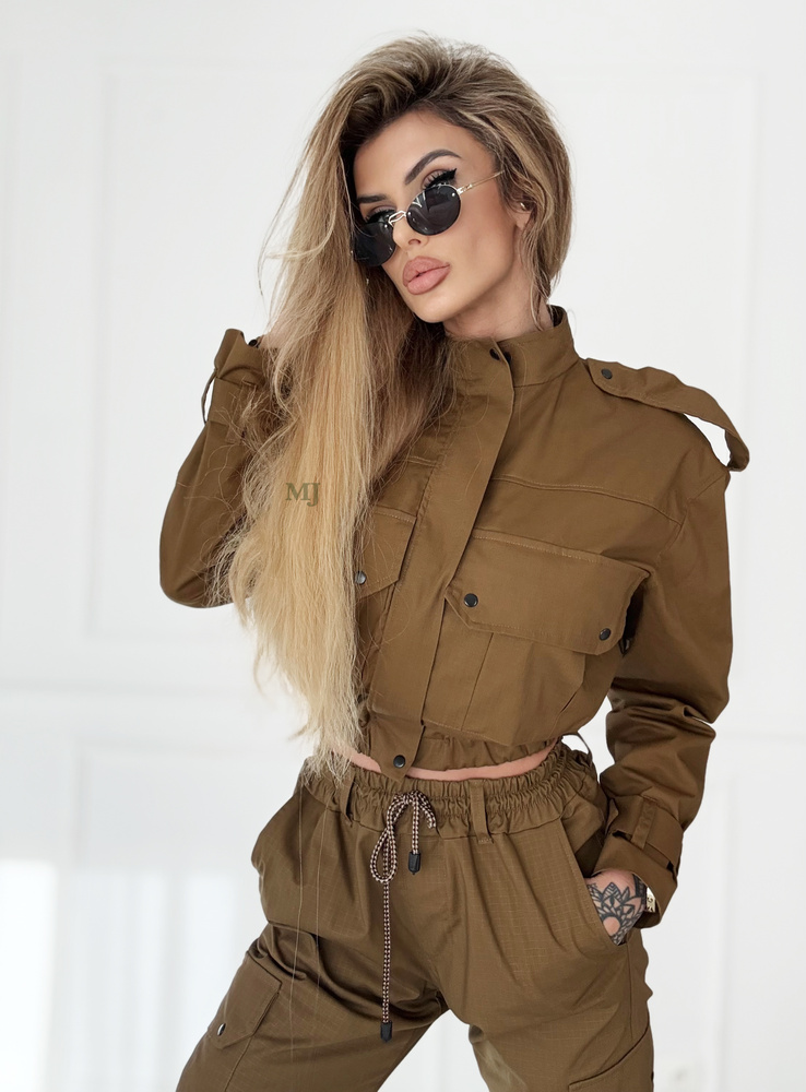 Stylowy komplet damski w kolorze piaskowym Coyote