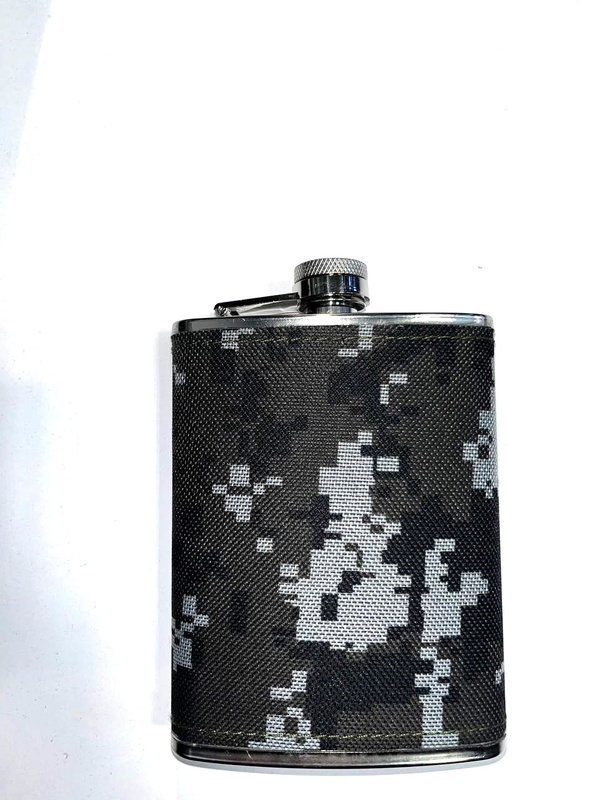 Piersiówka wojskowa– stalowa flaszka