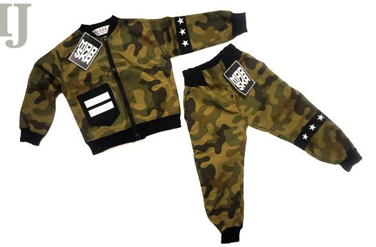 Mundurek moro w kamuflażu WZ93 z nadrukiem i wszytymi taśmami ROZM. 146-164