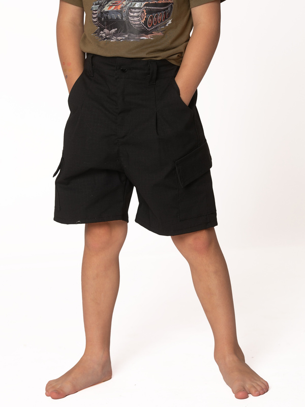 Krótkie spodenki bojówki chłopięce Czarne kieszenie boczne  Produkt Polski