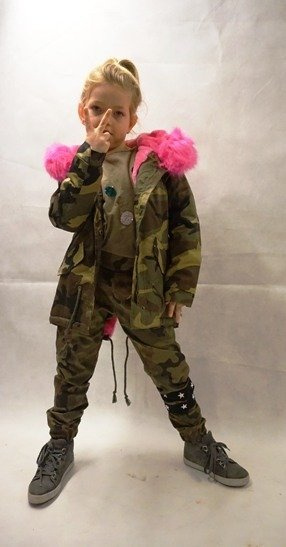 Kurtka zimowa dziewczęca parka moro z różowym futrem