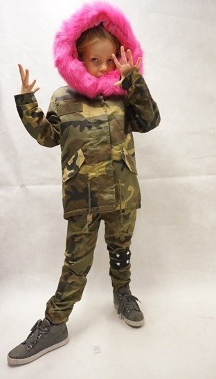 Kurtka zimowa dziewczęca parka moro z różowym futrem