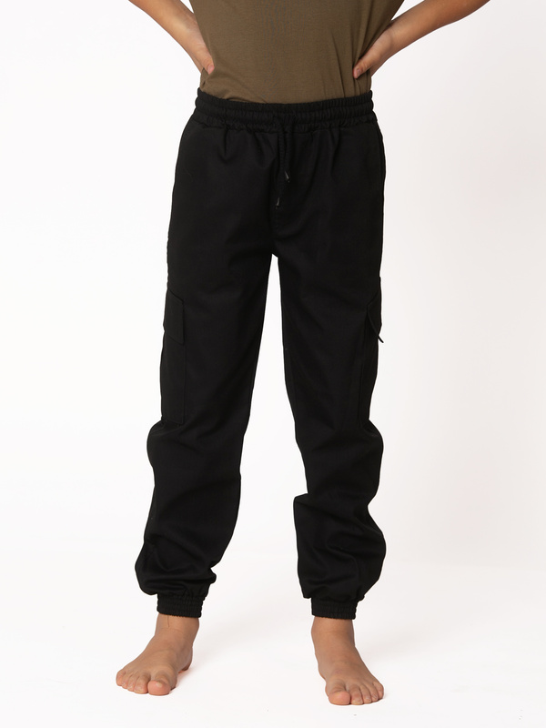 Spodnie joggery chłopięce czarne Produkt Polski